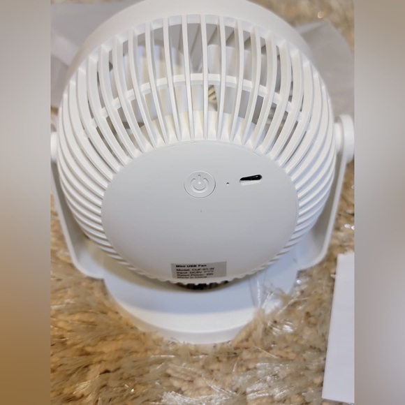 Mini USB Portable Fan - Picture 3 of 5